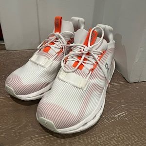 Women’s White & Orange OnCloud Tennis Shoes 8
